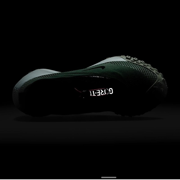 Nike ACG GORE-TEX "Mountain Fly" - Picture 8 of 9